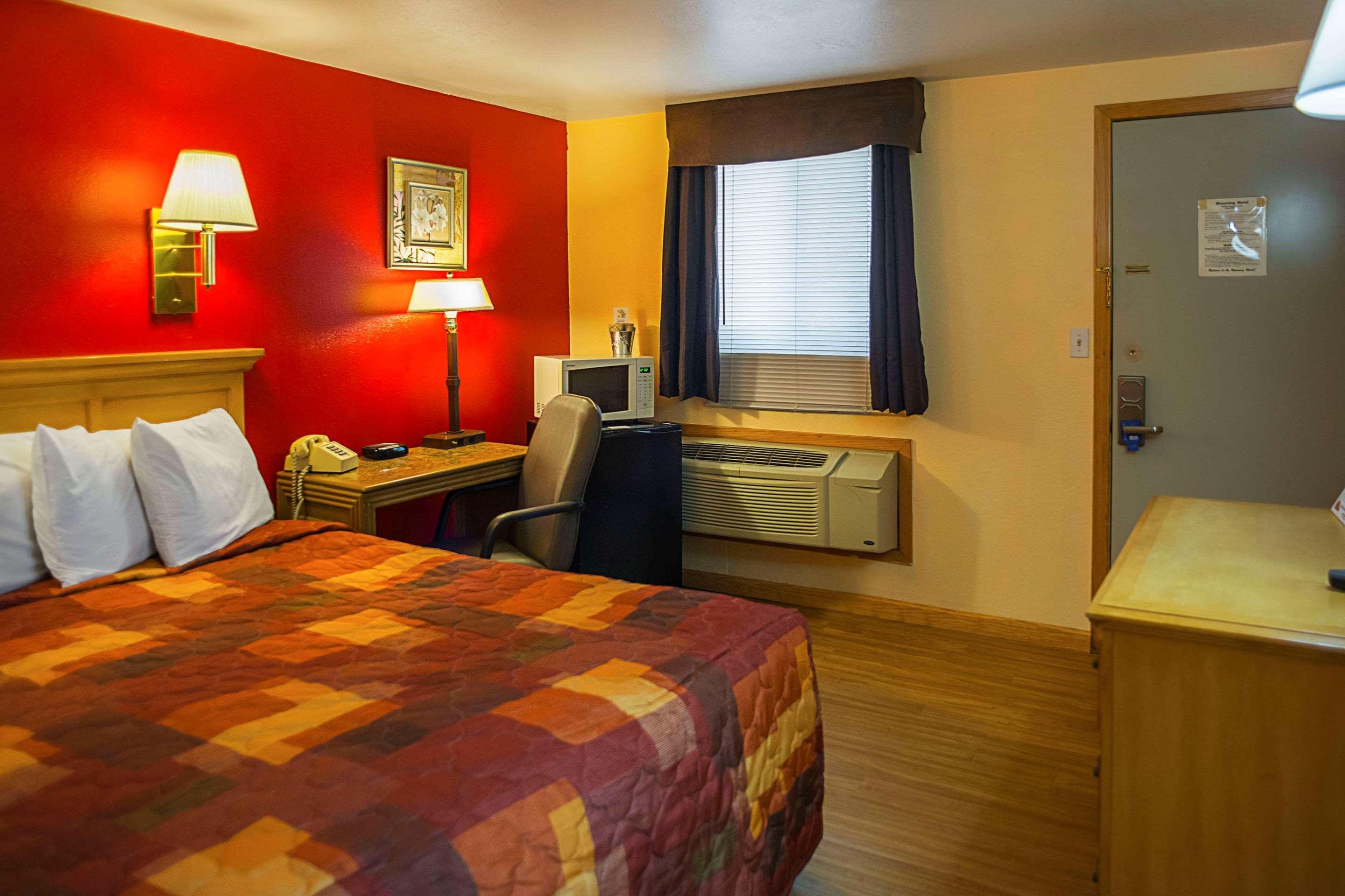 Rodeway Inn Бъфало Екстериор снимка