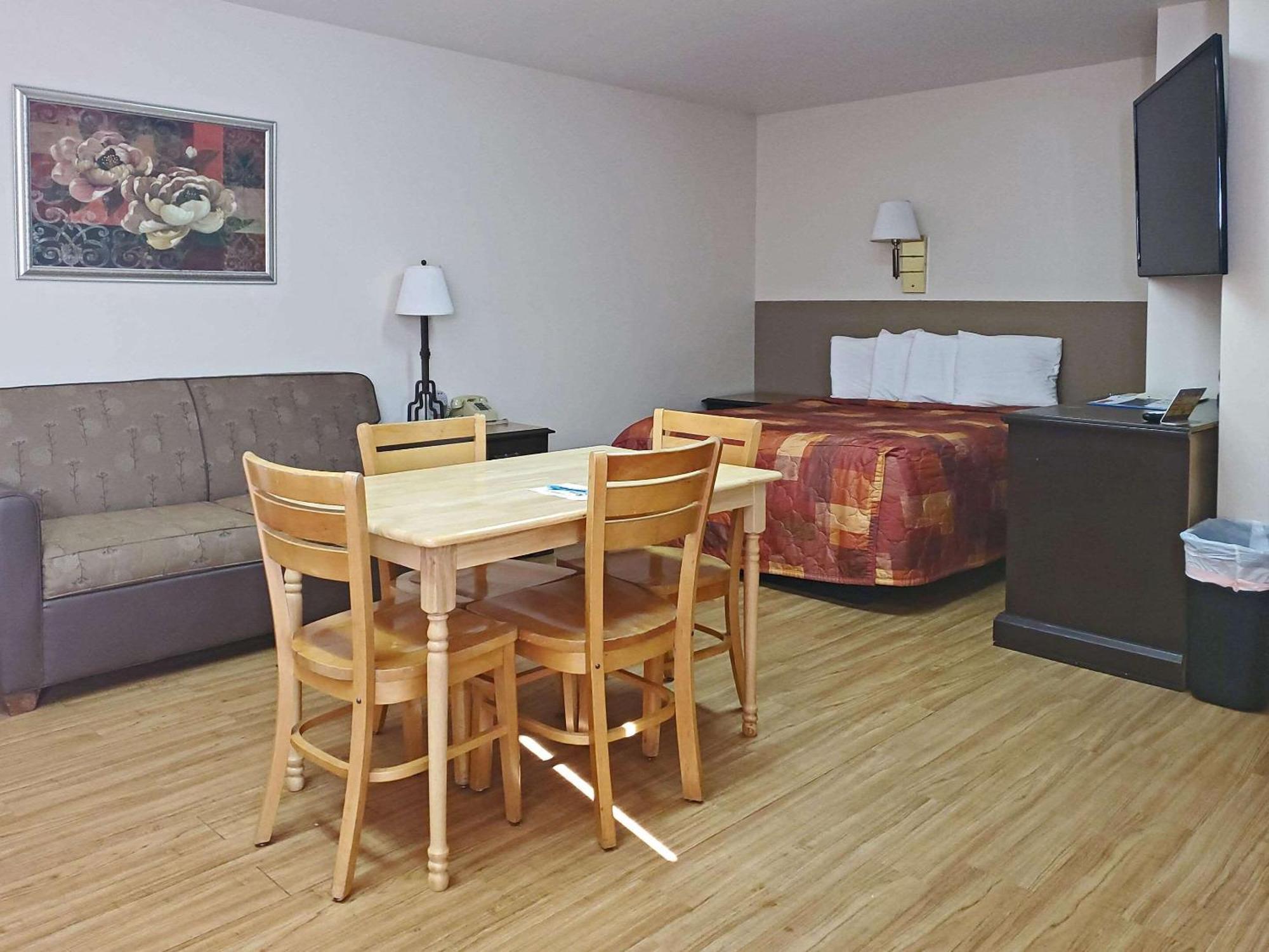 Rodeway Inn Бъфало Екстериор снимка
