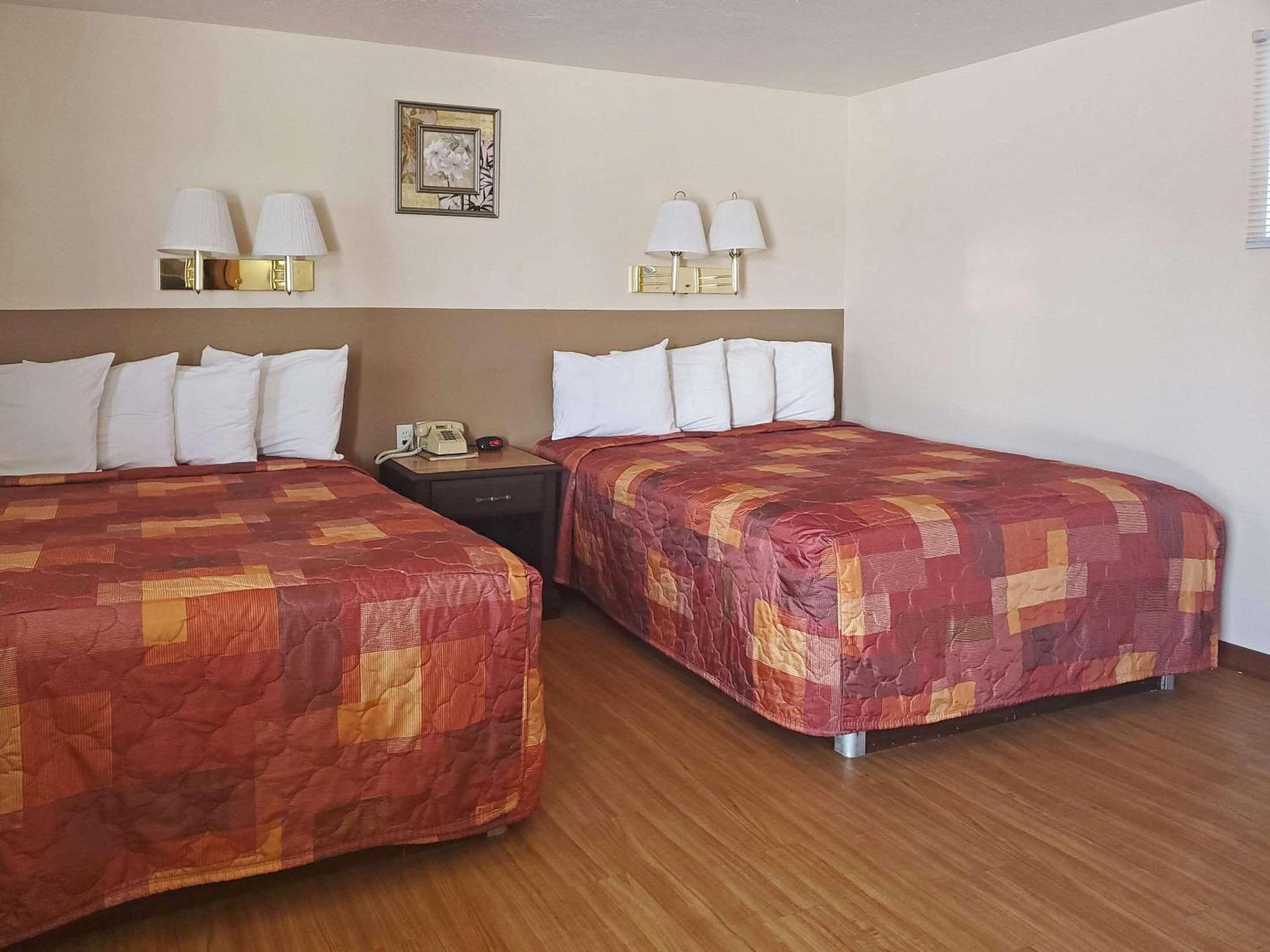 Rodeway Inn Бъфало Екстериор снимка
