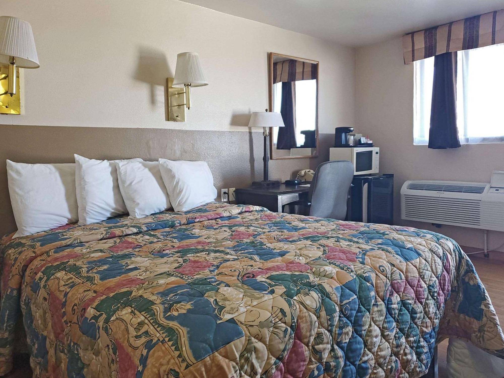 Rodeway Inn Бъфало Екстериор снимка