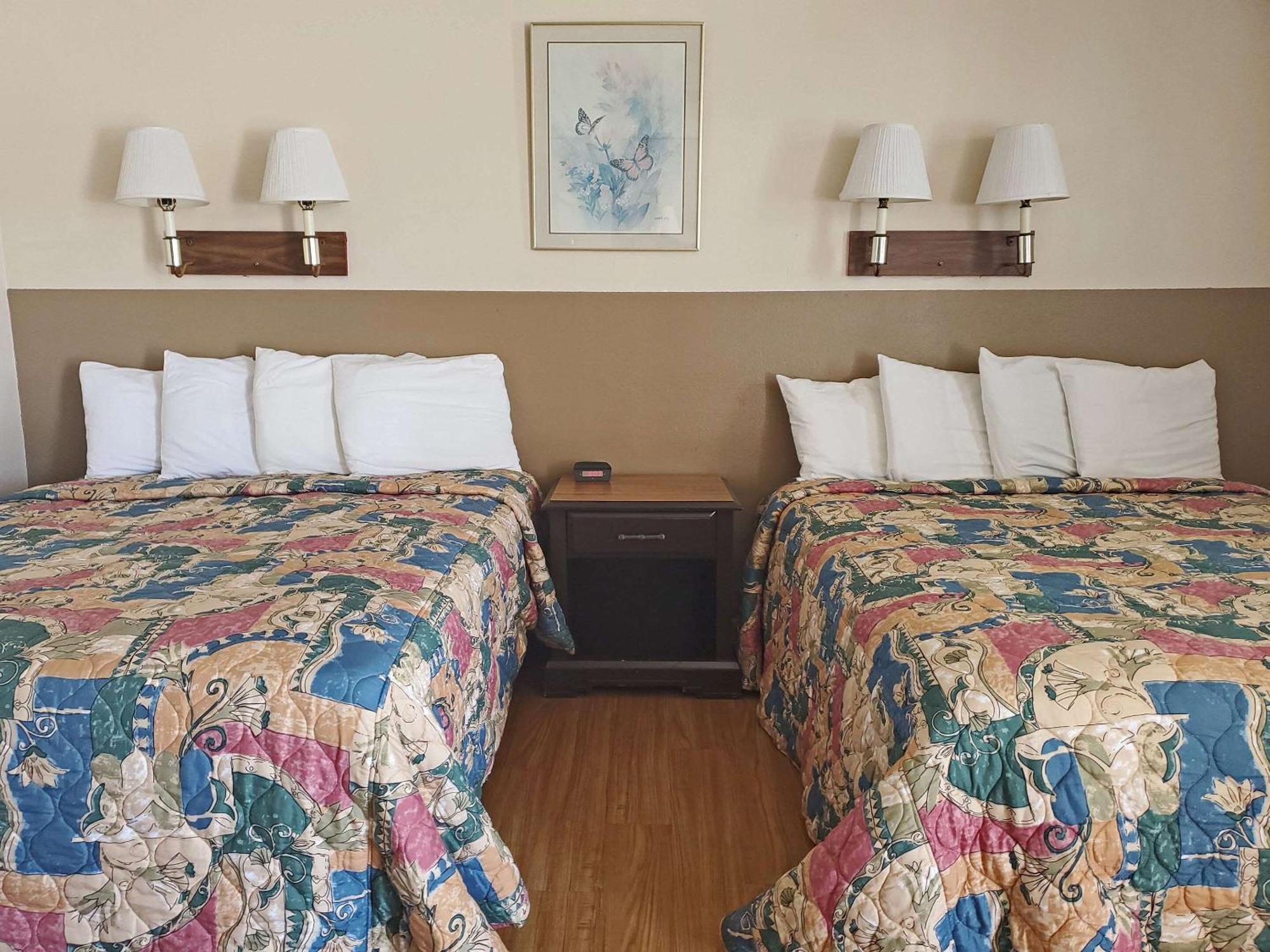 Rodeway Inn Бъфало Екстериор снимка