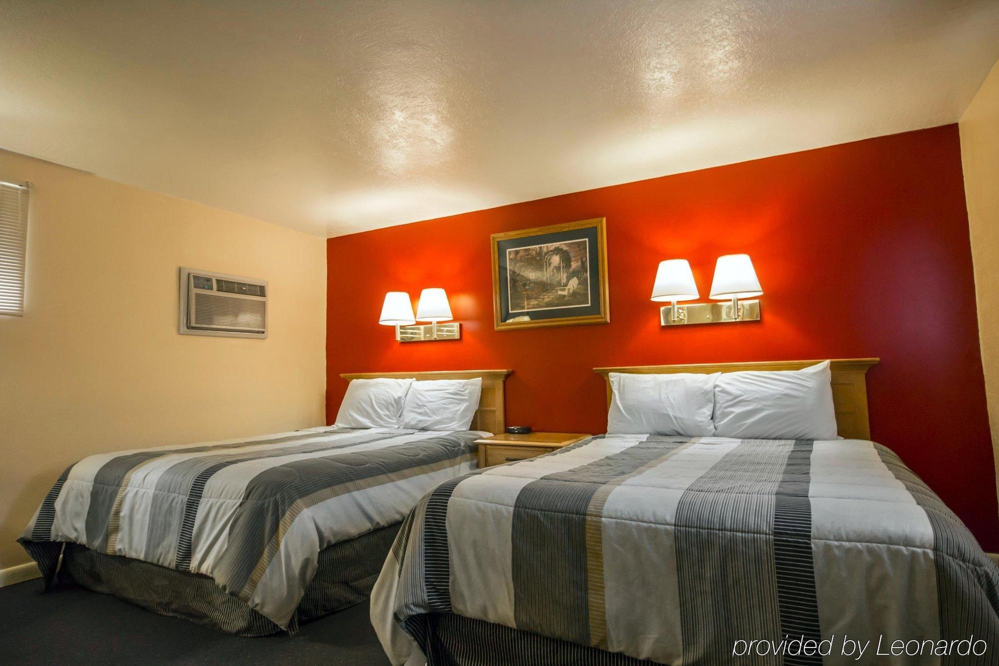 Rodeway Inn Бъфало Екстериор снимка