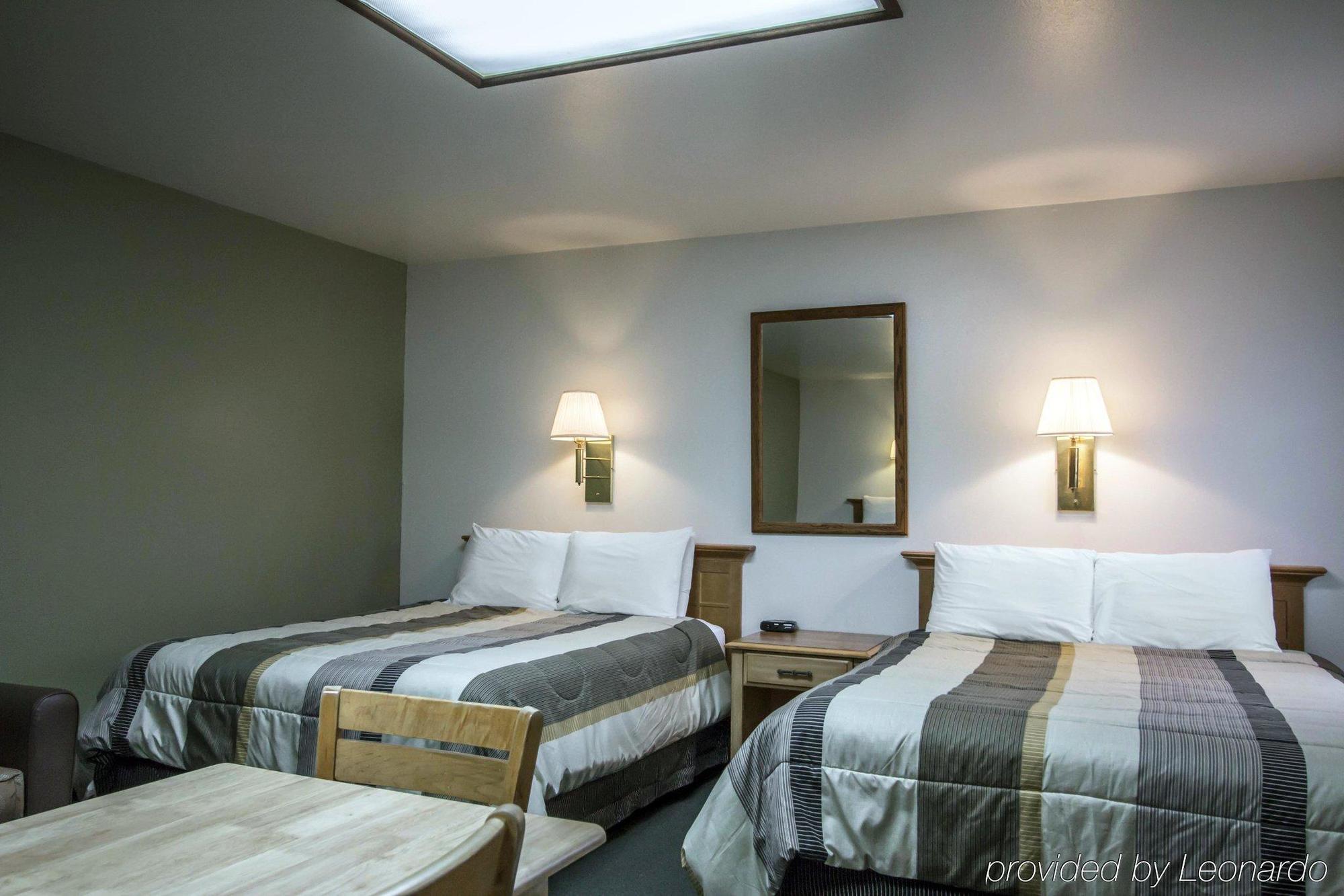 Rodeway Inn Бъфало Екстериор снимка
